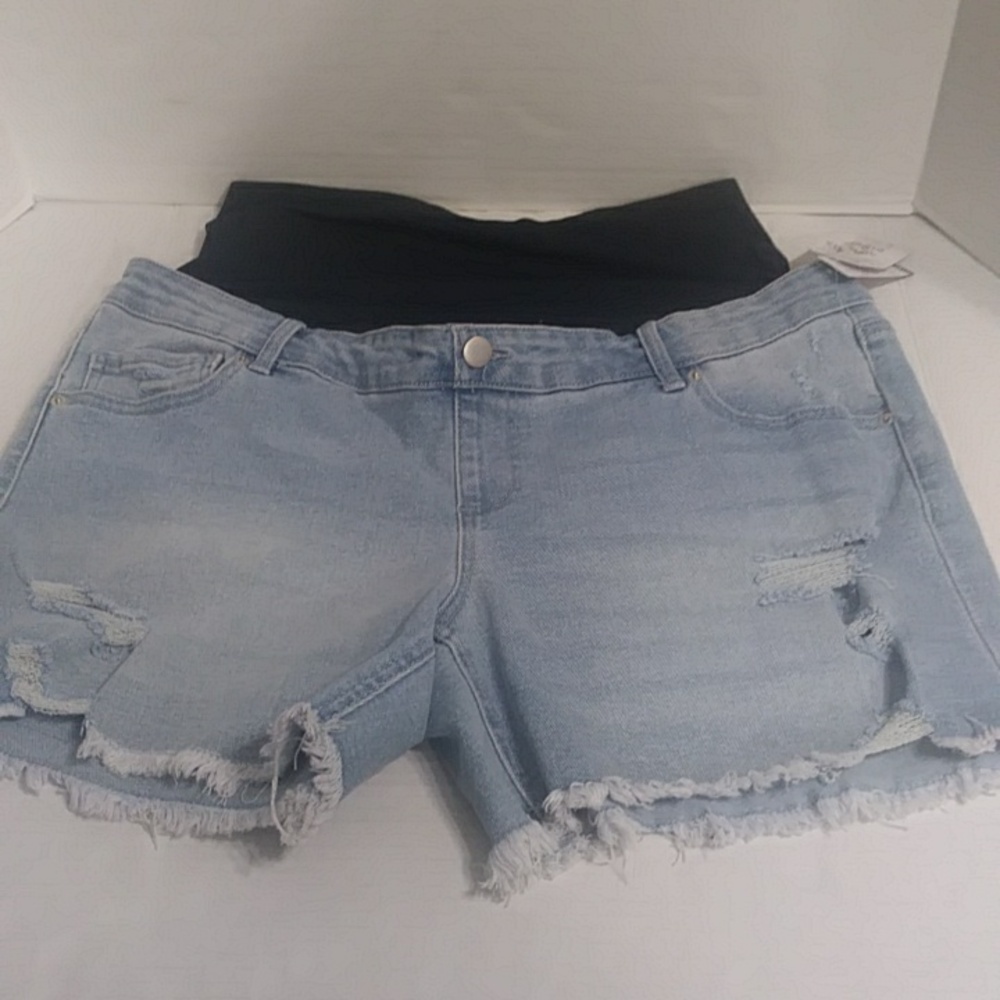 Time And Tru Maternity Jean Shorts Size XL 16-18 *NWT*